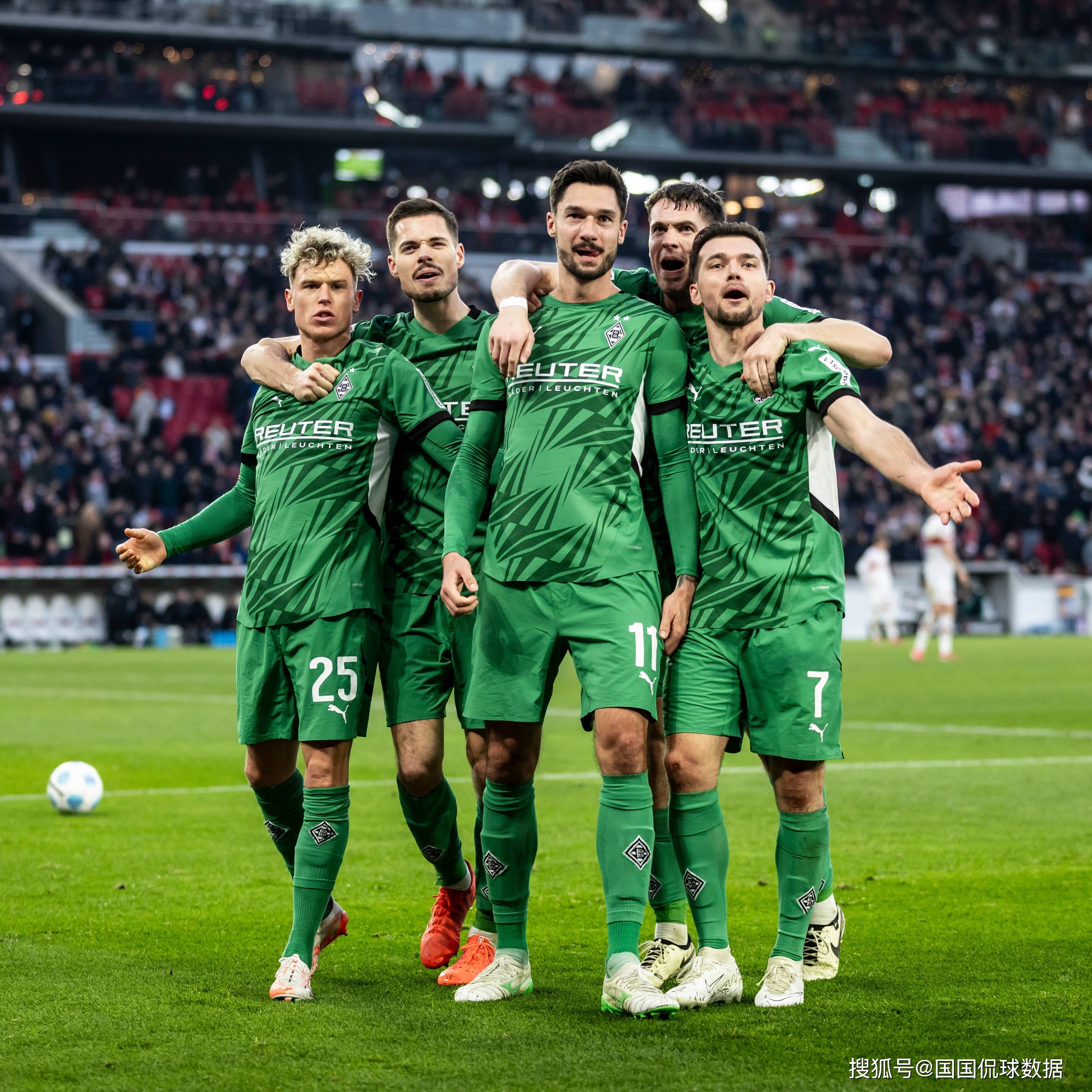 摩纳哥前锋进球狂热，成为焦点人物