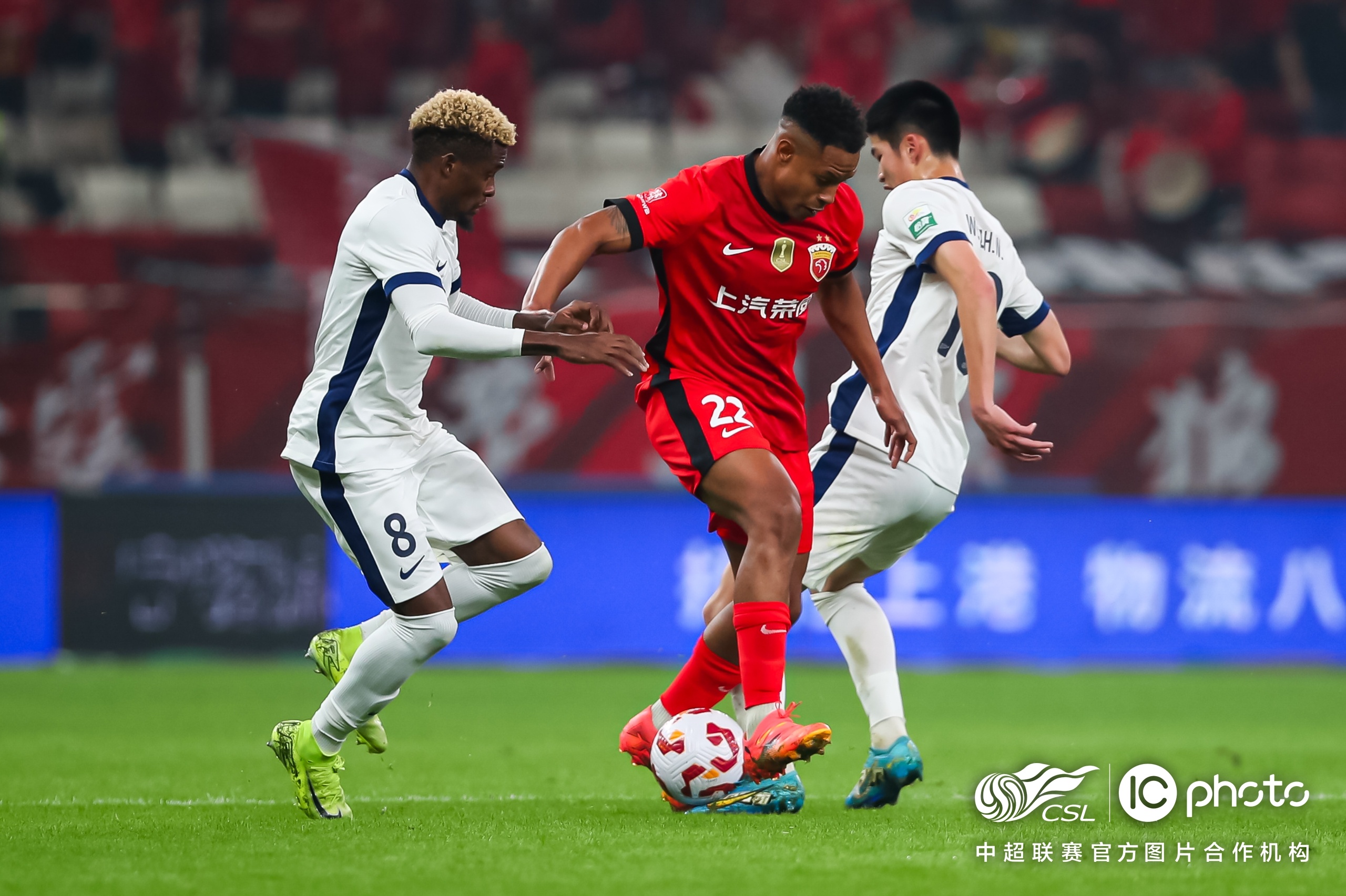 PG电子官网入口-竞争激烈的中场争夺成为关键战场