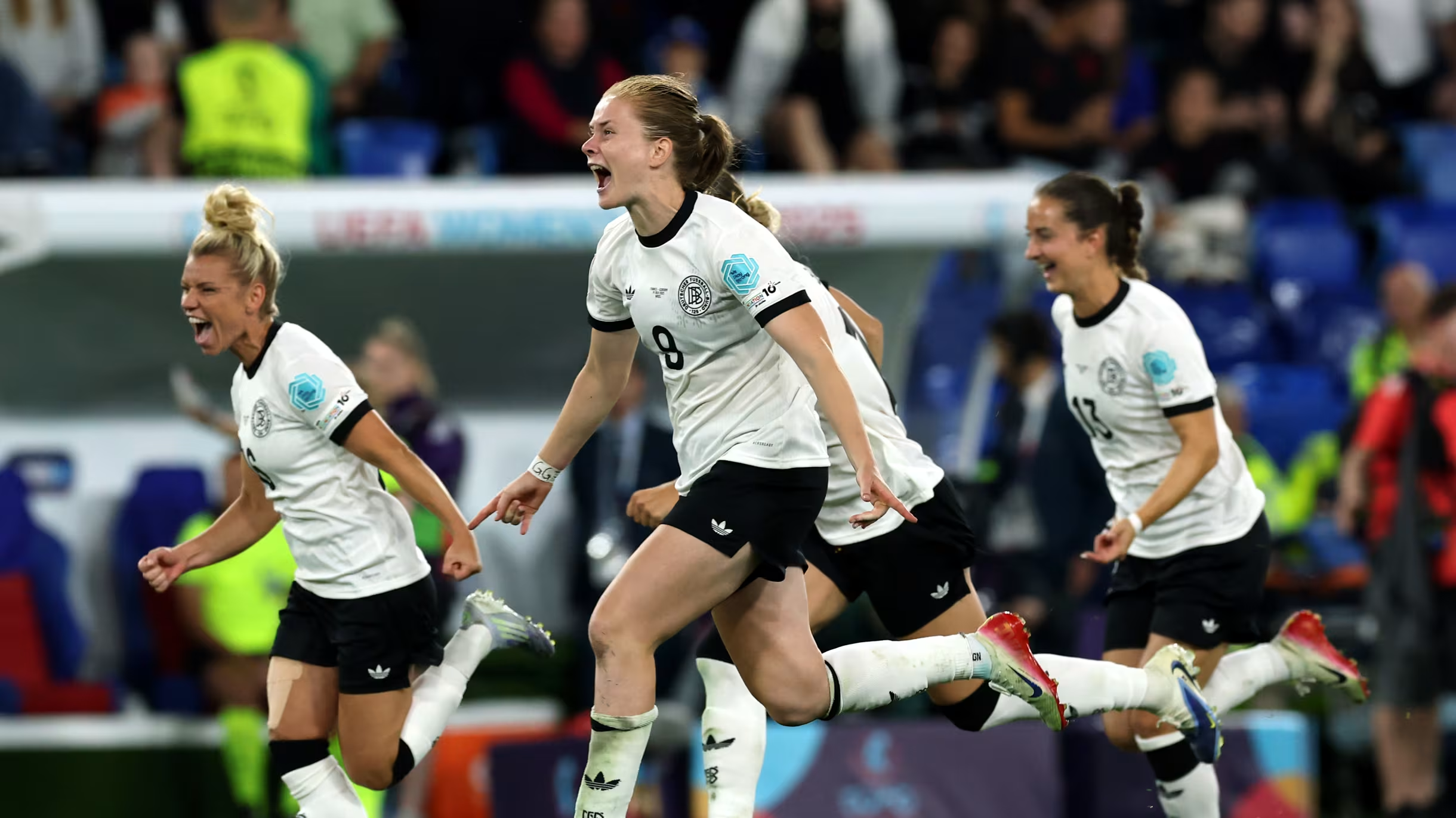 PG电子APP链接-欧洲杯预选赛中，女子球队获得胜利