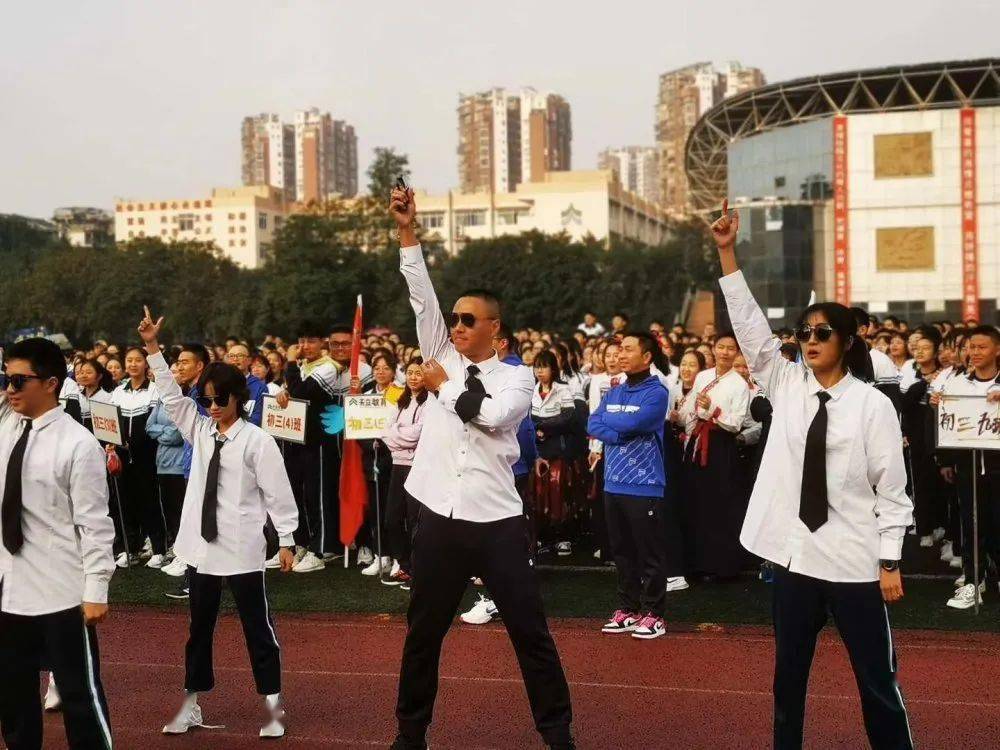 竞技体育向高科技迈进风采依旧