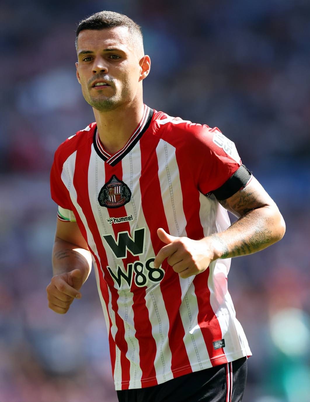 关于桑德兰连续不败，冲击升班马的信息