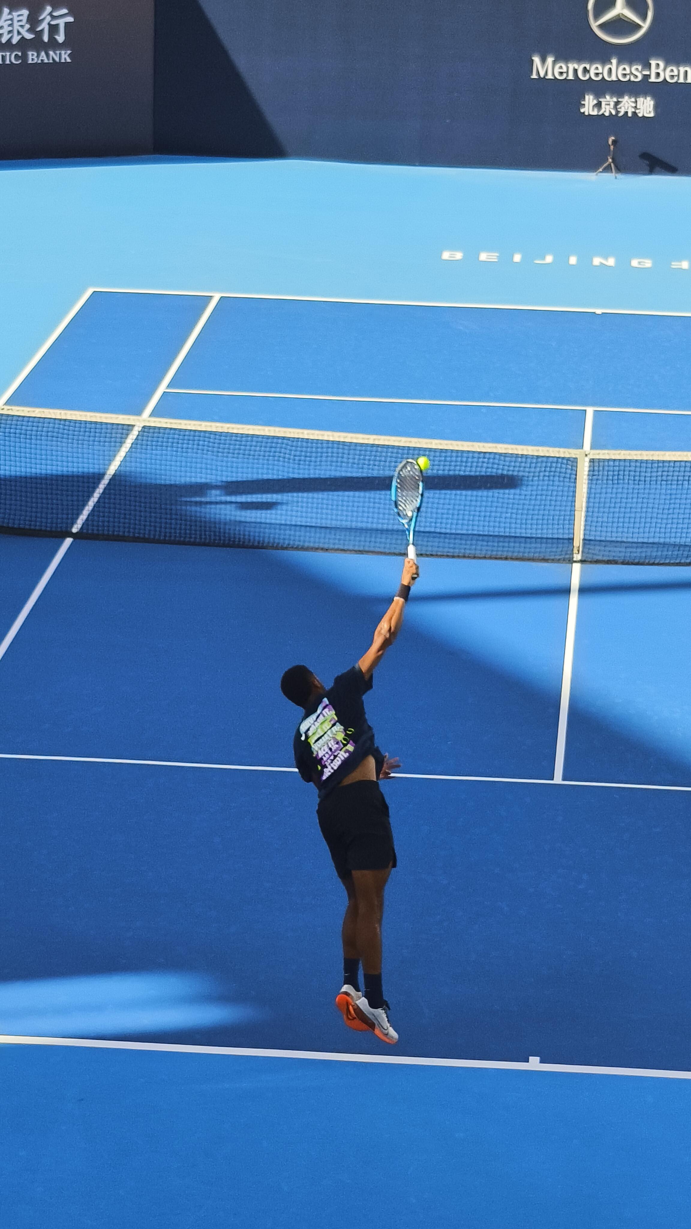 PG电子线上登入-竞赛中球员超水平发挥，成为焦点