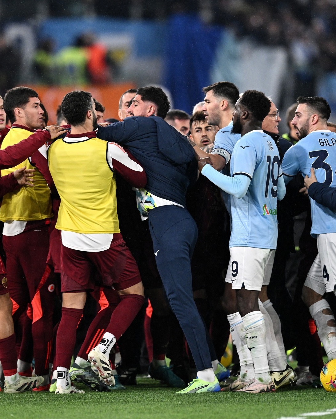 意甲联赛焦点对决，谁能笑到最后？