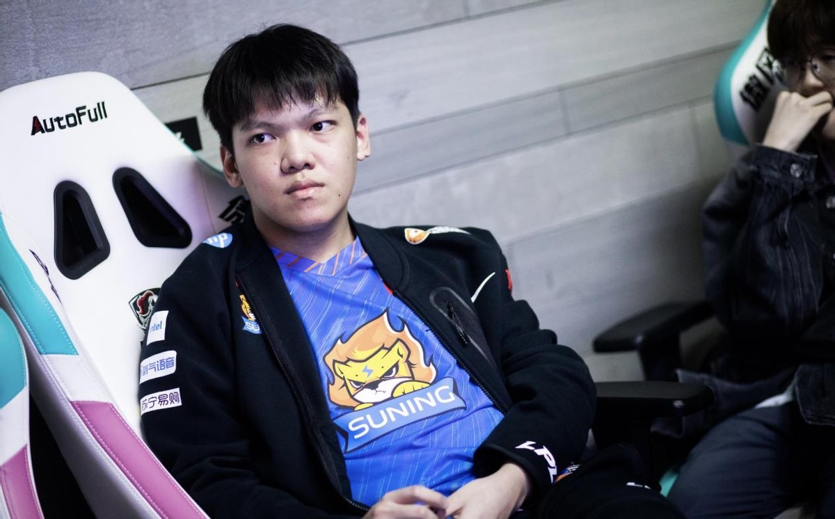 包含丹麦队翻盘日本队，黄鸭组合状态火热的词条