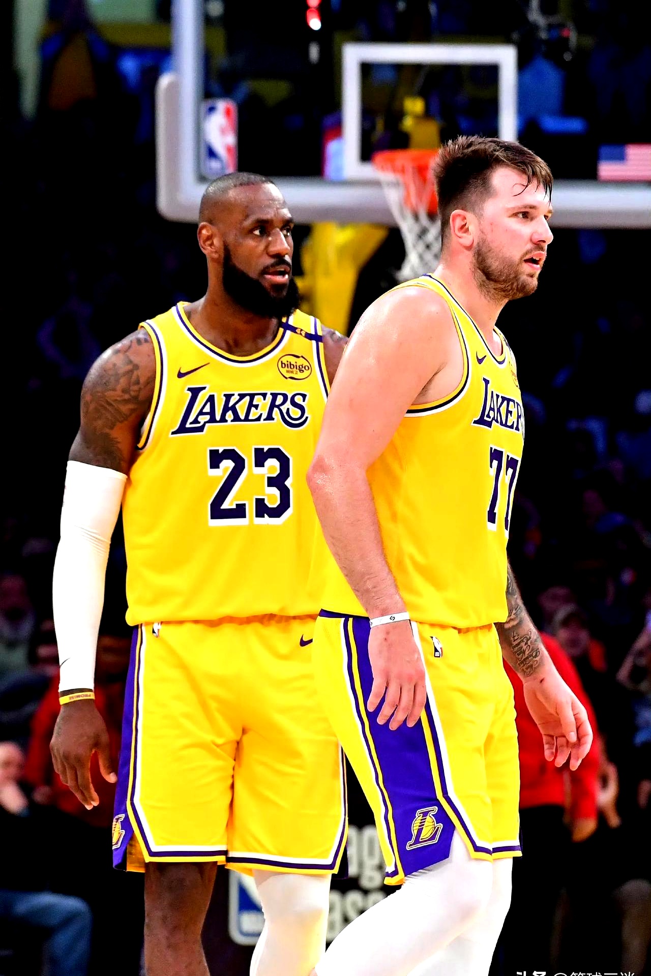 勇士B队完胜雷霆，东契奇高光表现