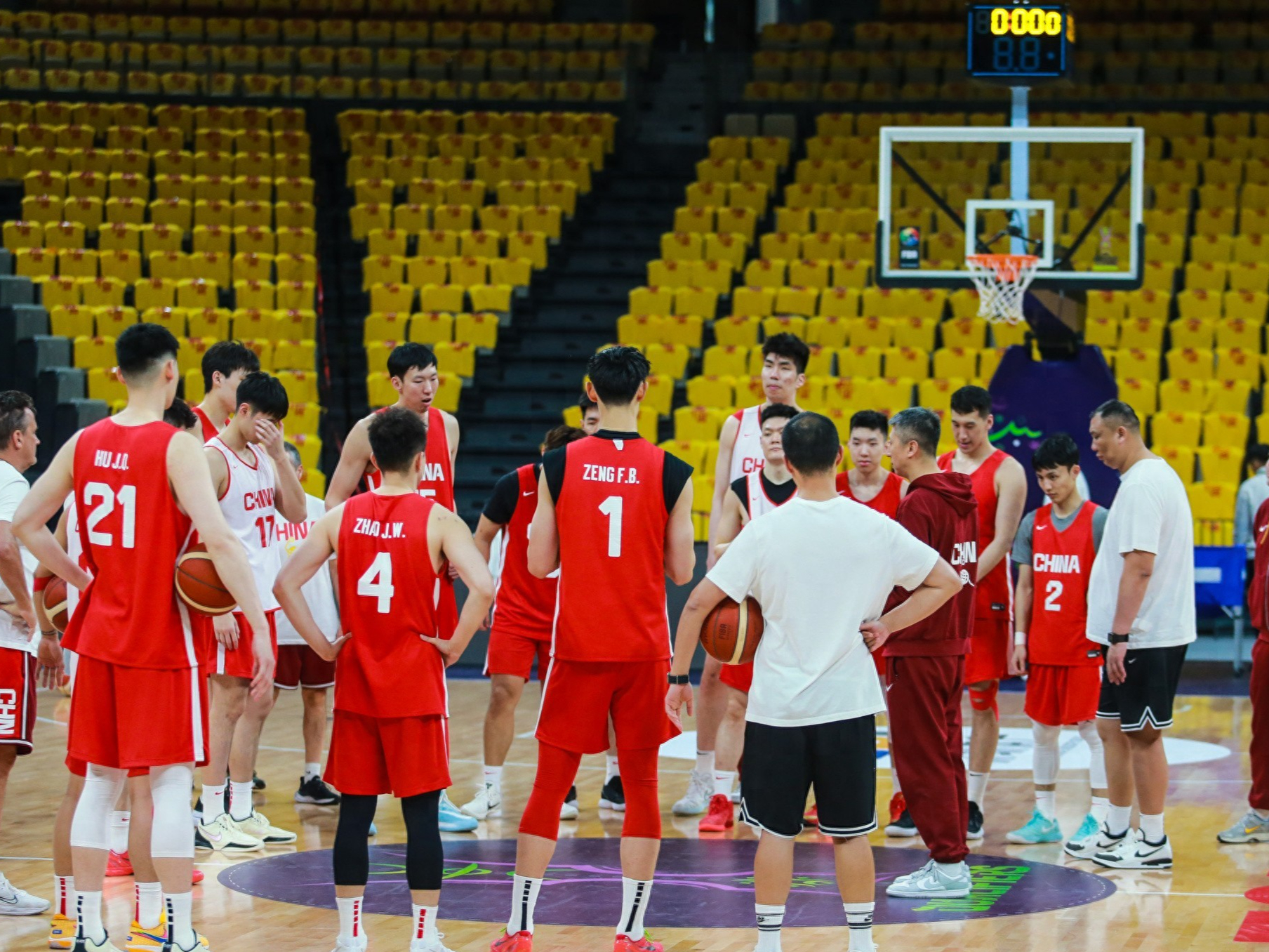 76人横扫中国男篮，汉密尔顿一己之力扛起全队的简单介绍