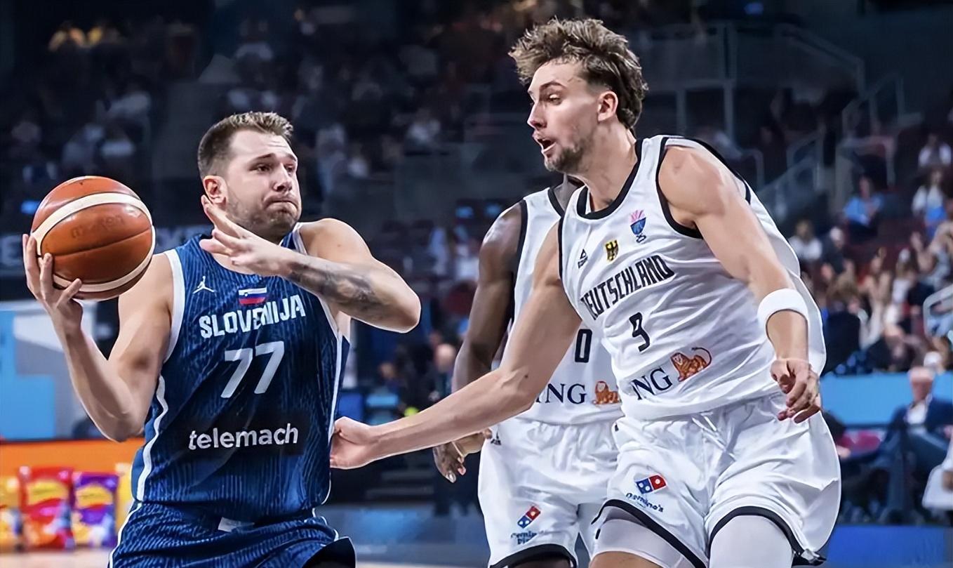 雄鹿B队碾压意大利男篮，拉塞尔统治全场