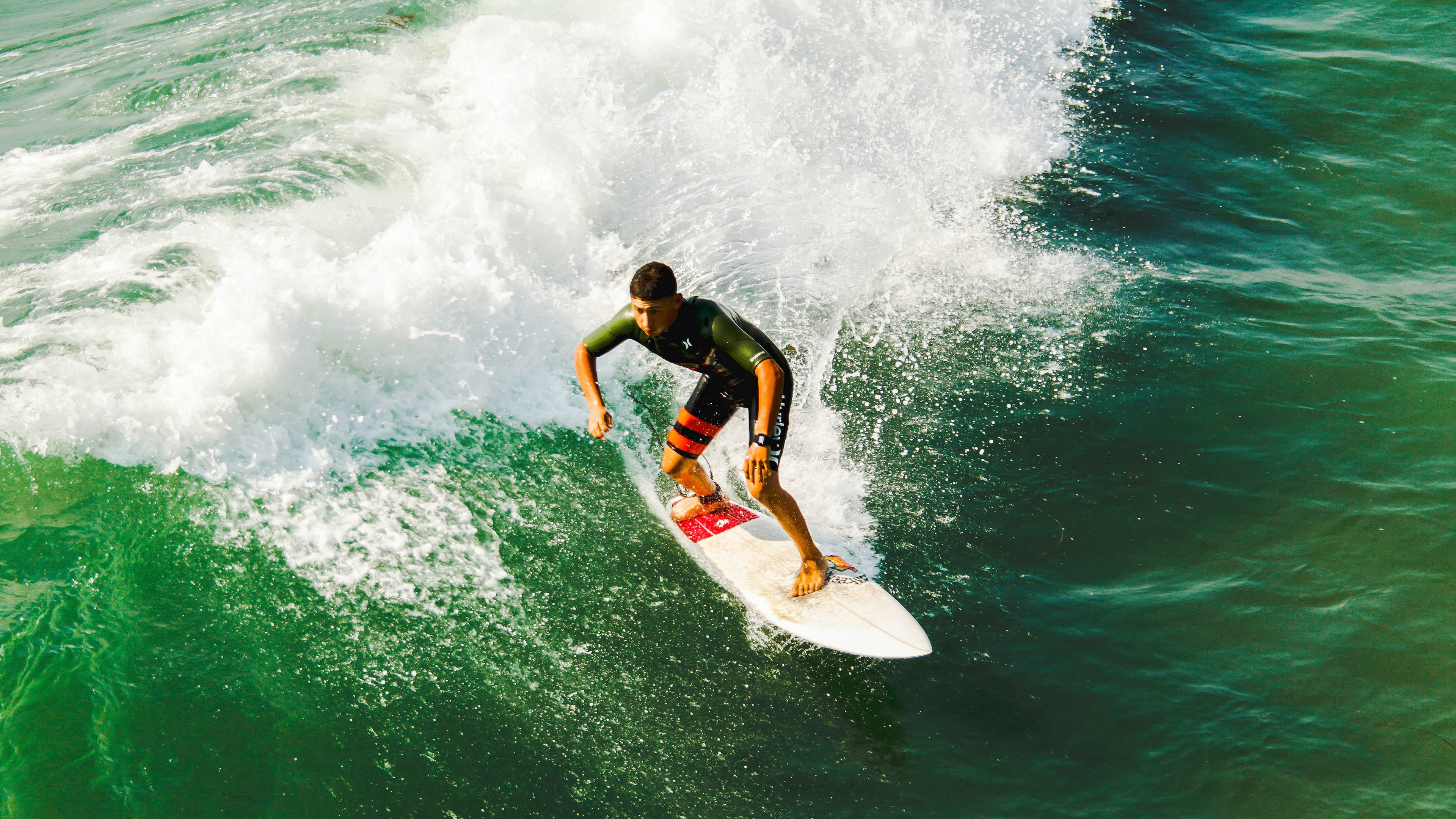 利拉德高光难救主，灰熊强势攻防终结勇士连胜