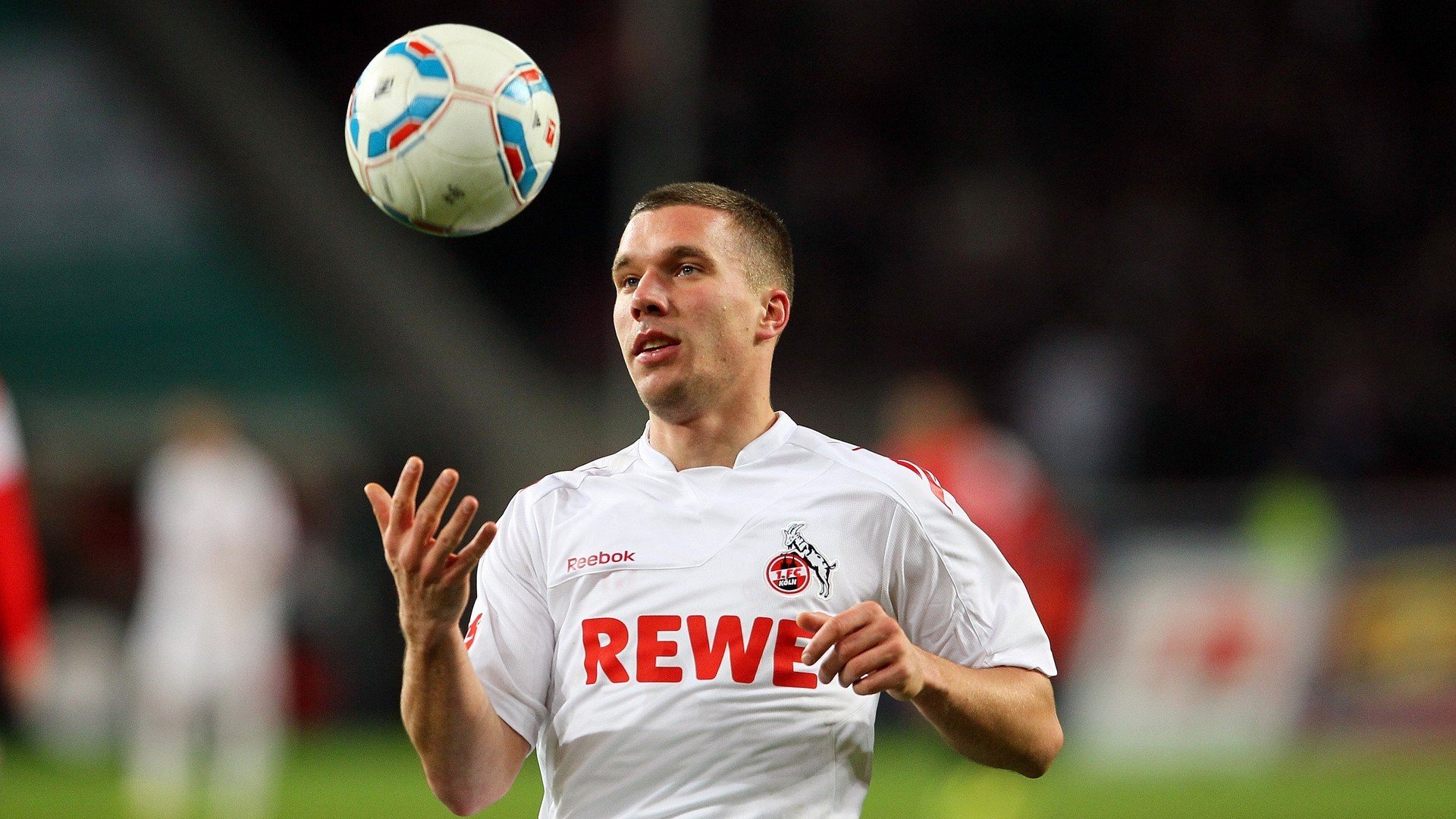 PG电子APP-东方雄心与西方铁蹄，上海队欧冠半决赛力克雄鹿的跨洲传奇