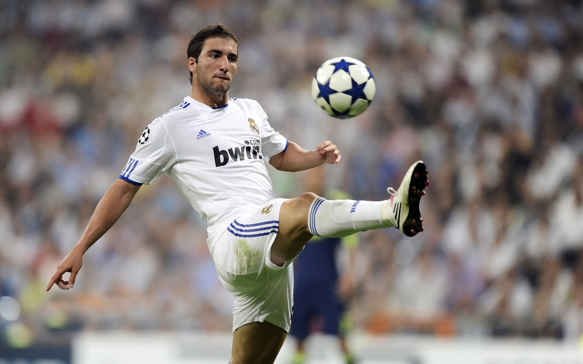 巴黎节奏掌控塞维利亚，布鲁诺如何成为攻防转换的核心引擎